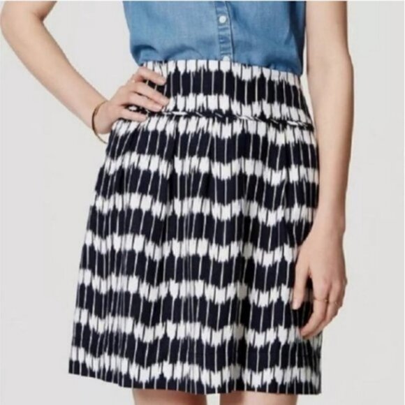 LOFT Linen Blend Navy & White Ikat Pattern Skirt - Picture 1 of 5
